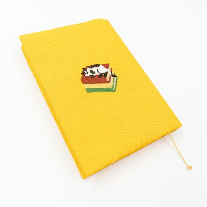 Furukawa Paper - Hontowatashi Embroidery Book Cover/ Planner Cover - Cat and Books (A6)