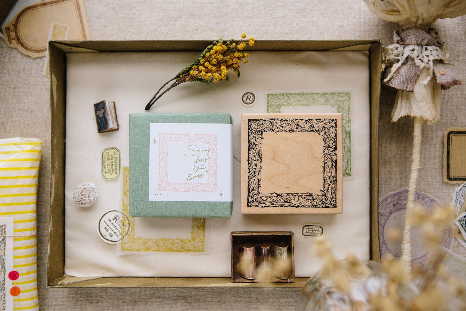 OURS Muguet Frame Rubber Stamp