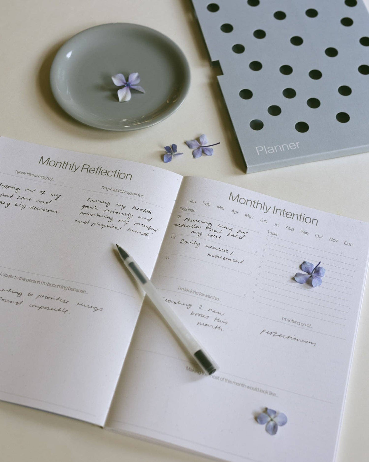 Wilde House Paper - Month Planner